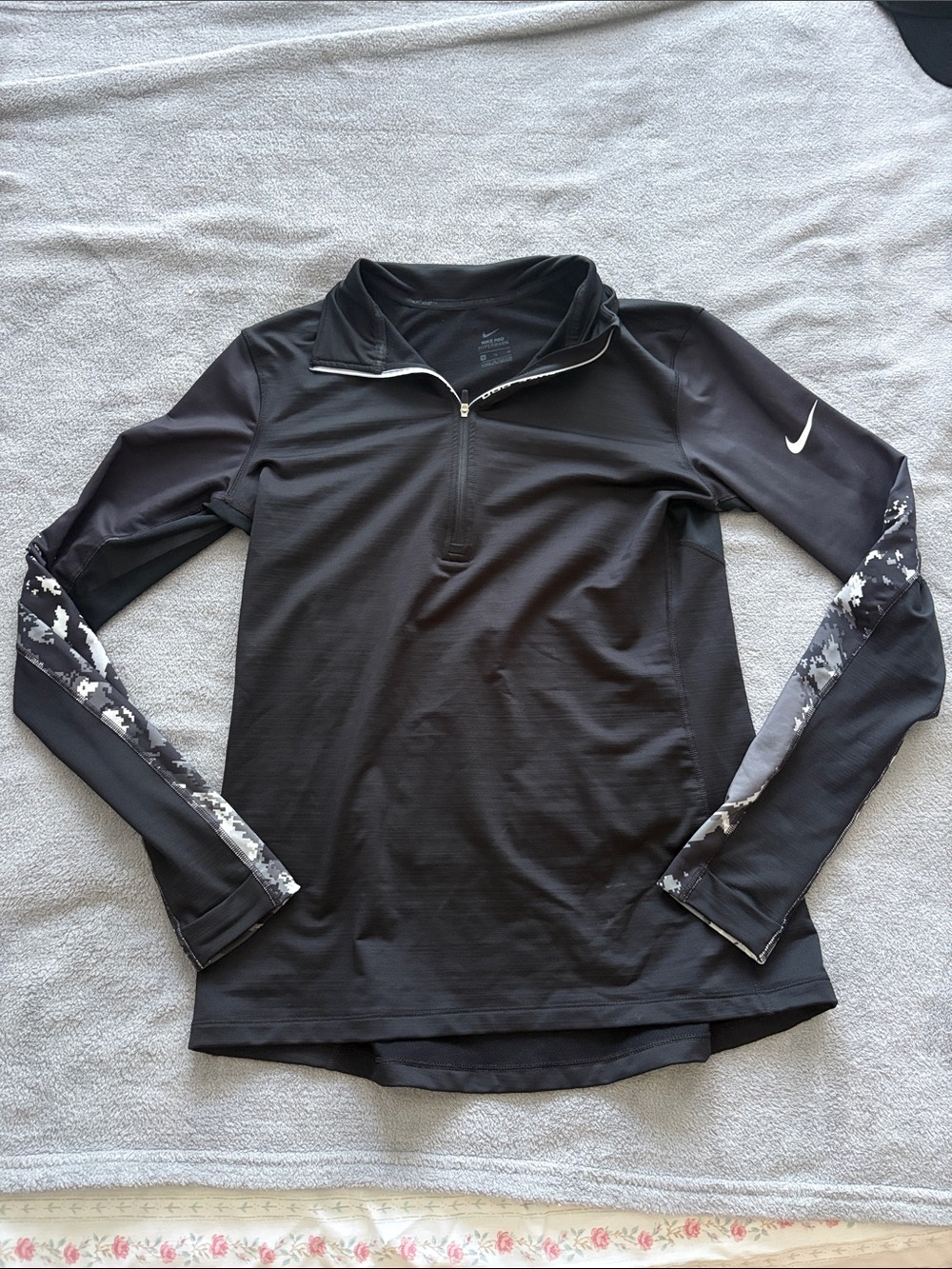 Nike Black Half‑Zip Long Sleeve Top with Gray Camo Sleeve Panels
